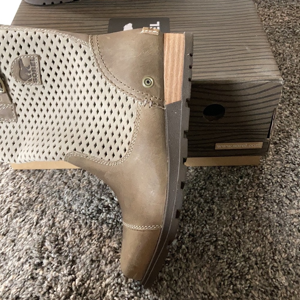 Sorel Bee Major Pull-On Boots 6.5 NIB Great - Picture 3 of 8
